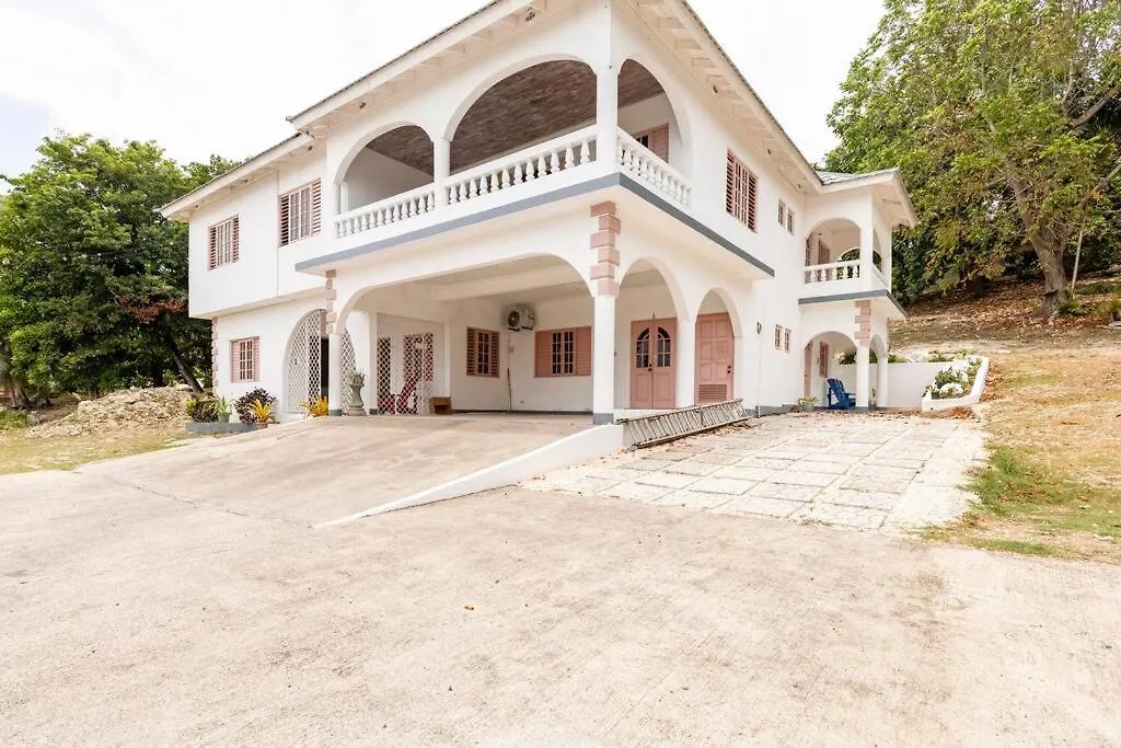 Shaw Park Gem Apt 12A Ocho Rios Apartmán